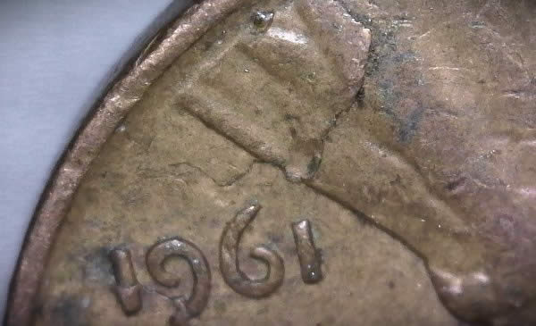 1961-P-Lincoln-Memorial-Cent-With-Nice-Lamination